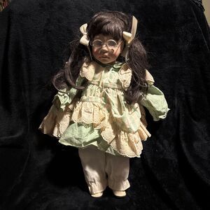 Vintage 1983 21" Lee Middleton Sincerity Schoolgirl Doll with glasses